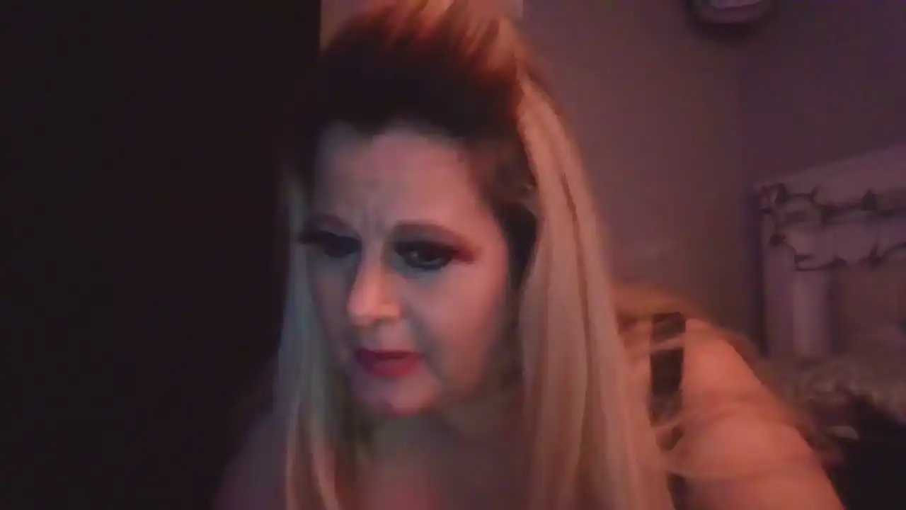 Sarahgreco – Stripchat Recorded Cam Show – 2025-09-25 08:03:50