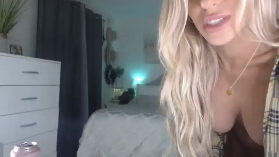 Queen_bambii – Myfreecams Recorded Cam Show – 2026-03-05 00:45:07