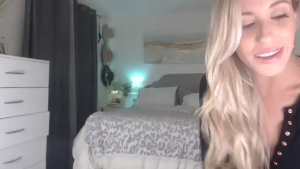 Queen_bambii – Myfreecams Recorded Cam Show – 2026-06-09 21:58:53