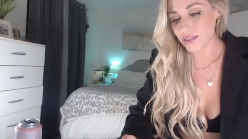Queen_bambii – Myfreecams Recorded Cam Show – 2025-10-23 06:25:34