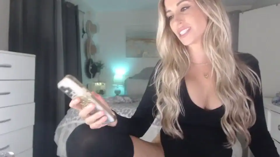 Queen_bambii – Myfreecams Recorded Cam Show – 2026-04-05 20:42:16