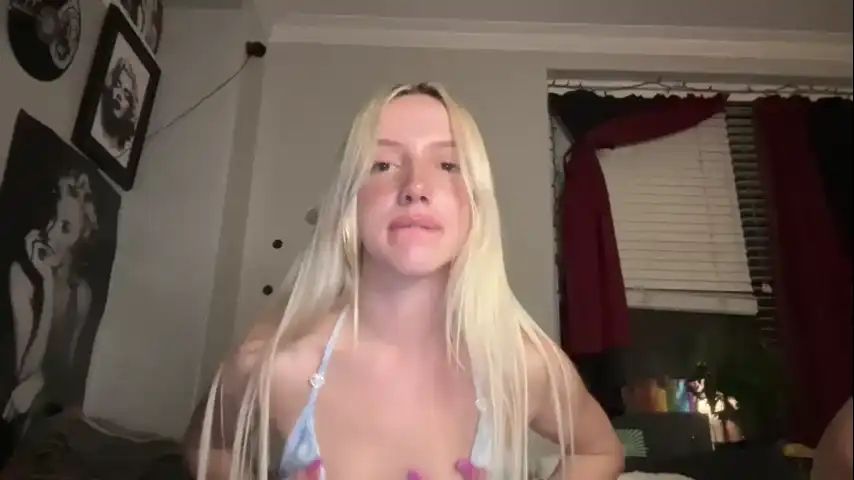 Riababe – Chaturbate Recorded Cam Show – 2025-11-29 07:45:38