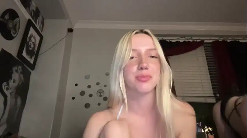 Riababe – Chaturbate Recorded Cam Show – 2025-04-06 11:02:17