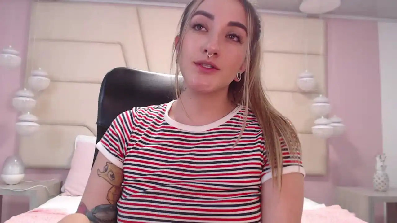 Daniellaspinelly – Xlovecam Recorded Cam Show – 2025-11-26 20:17:06