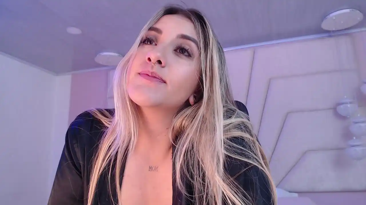 Daniellaspinelly – Xlovecam Recorded Cam Show – 2025-10-14 10:28:59