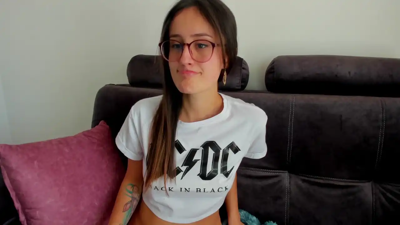 Ninabryon – Xlovecam Recorded Cam Show – 2025-11-14 07:38:44