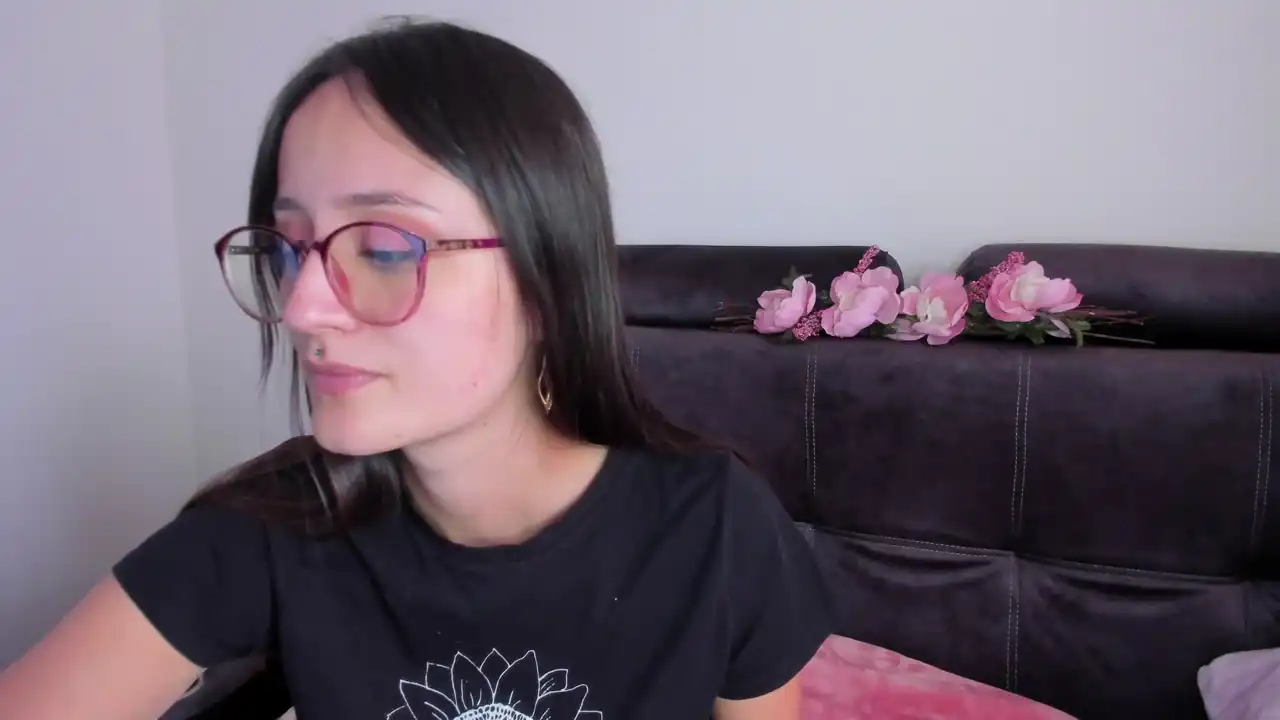 Ninabryon – Xlovecam Recorded Cam Show – 2026-05-10 22:53:45