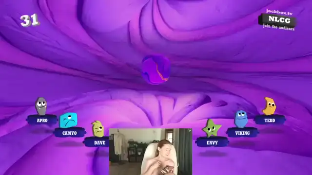 Emilybloom – Myfreecams Recorded Cam Show – 2025-07-31 19:27:05