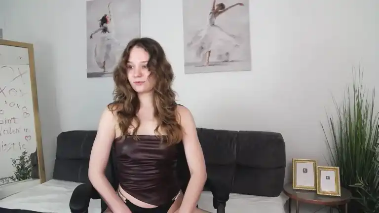 Indyvi – Streamate Recorded Cam Show – 2025-09-07 05:17:00