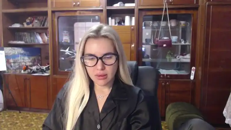 Miraclealmost – Streamate Recorded Cam Show – 2025-12-10 11:39:26