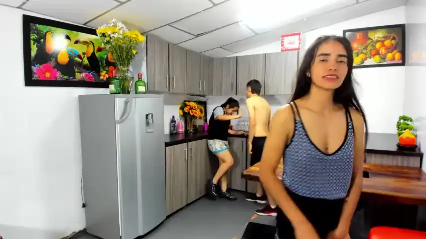 Xsexysgirlsx – Stripchat Recorded Cam Show – 2025-11-10 14:44:00