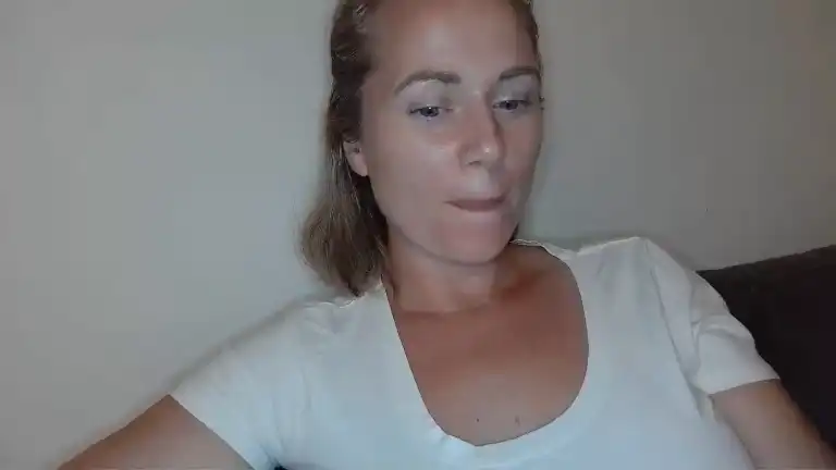 Katedivineuk – Streamate Recorded Cam Show – 2026-06-11 14:04:51