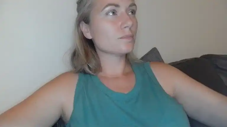 Katedivineuk – Streamate Recorded Cam Show – 2026-01-07 15:52:16