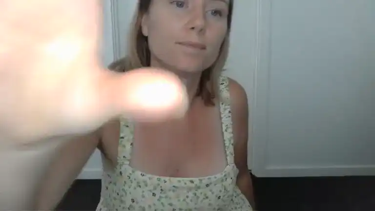 Katedivineuk – Streamate Recorded Cam Show – 2026-02-17 02:43:41
