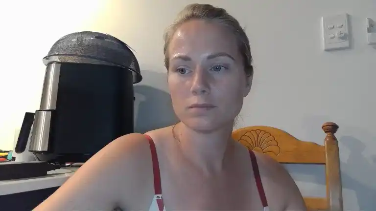 Katedivineuk – Streamate Recorded Cam Show – 2025-09-08 12:34:03