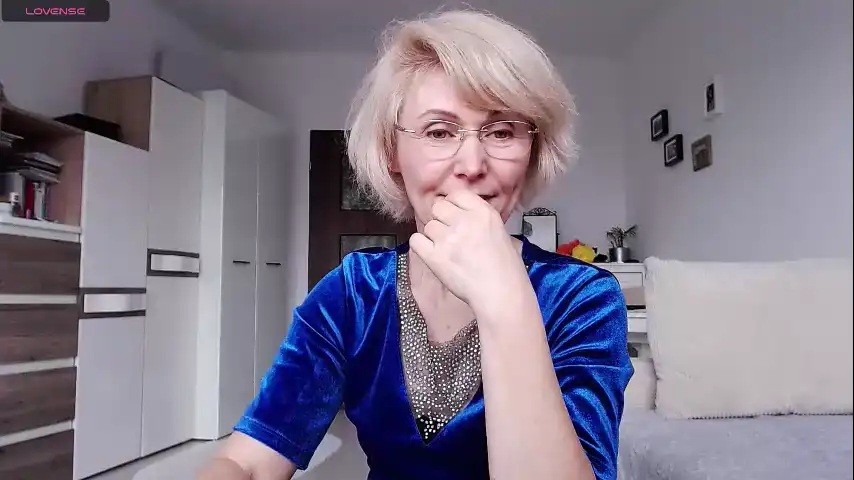 Jasmin18v – Chaturbate Recorded Cam Show – 2025-01-08 19:35:22