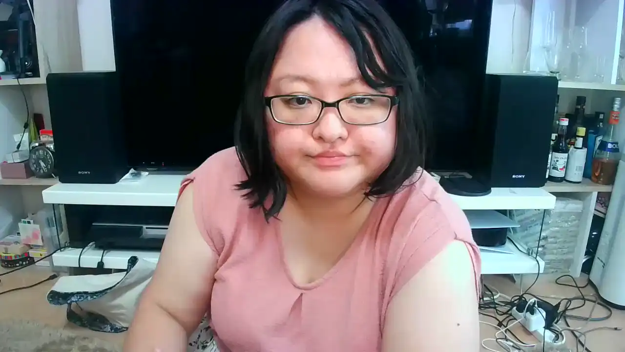 Naruminchan – Sakuralive Recorded Cam Show – 2025-12-18 22:11:02