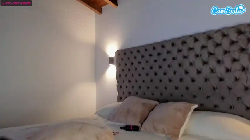 Paulinasoto – Camsoda Recorded Cam Show – 2025-12-16 22:06:57