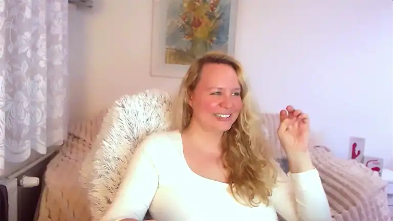 Lauraskyx – Streamate Recorded Cam Show – 2026-03-09 19:49:20