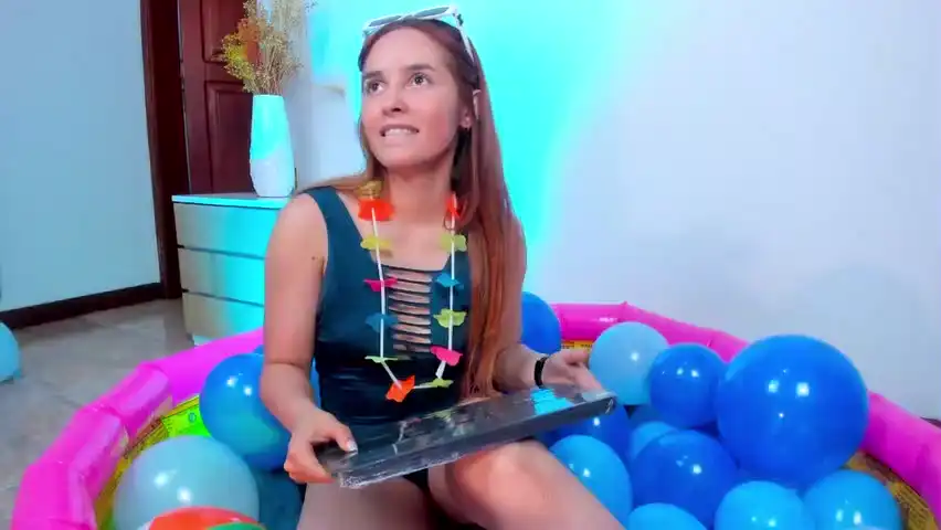 Leticiavega – Amateur.tv Recorded Cam Show – 2026-05-09 04:54:41