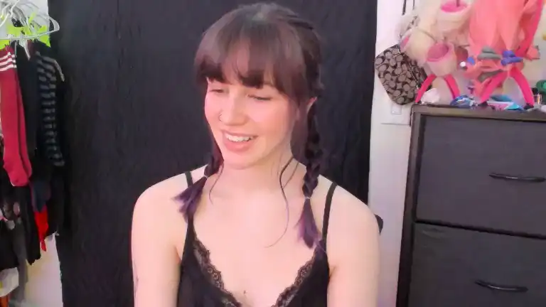 Sagejosie – Streamate Recorded Cam Show – 2025-09-17 14:14:47