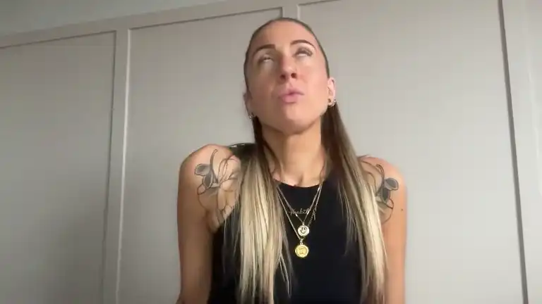 Prettygreeneyesuk – Streamate Recorded Cam Show – 2025-09-19 08:37:18
