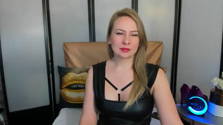 Latoyasensual – Streamate Recorded Cam Show – 2025-09-10 06:43:52