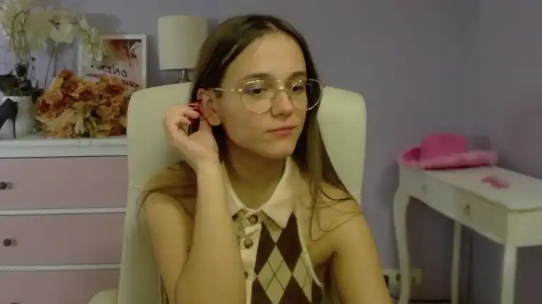 Emillyklein – Streamate Recorded Cam Show – 2026-01-08 02:17:16
