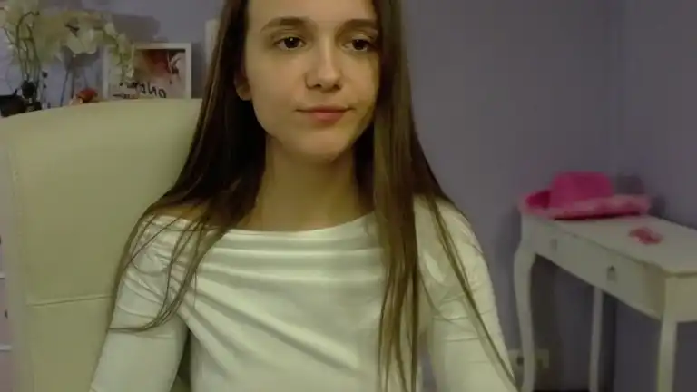 Emillyklein – Streamate Recorded Cam Show – 2026-02-05 20:13:46