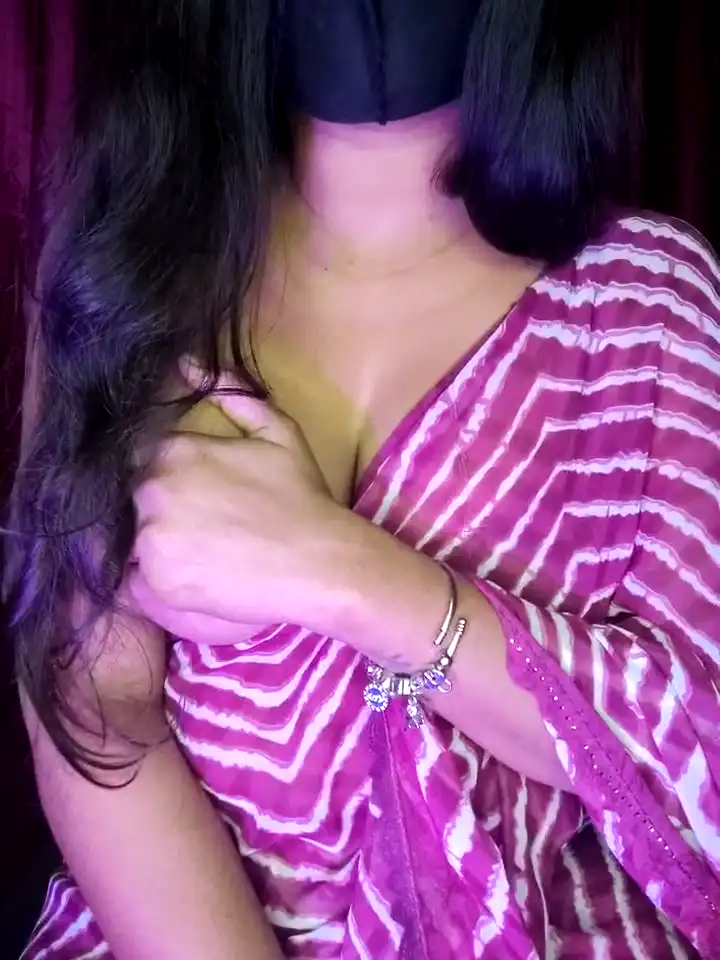 Sexyandhottie – Stripchat Recorded Cam Show – 2026-01-02 16:13:19