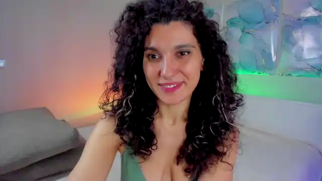 Sue-cocas – Flirt4free Recorded Cam Show – 2025-02-01 14:09:20