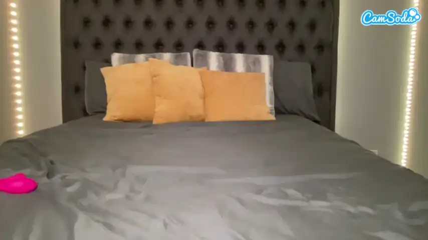 Lolabunniii – Camsoda Recorded Cam Show – 2025-10-11 06:10:06