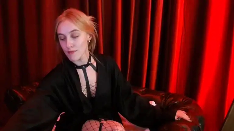 Mirandalex – Streamate Recorded Cam Show – 2026-05-16 07:16:42