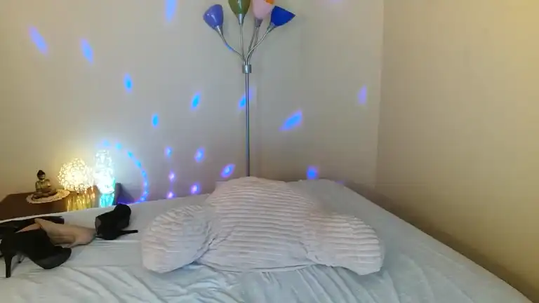 Bella_shine – Streamate Recorded Cam Show – 2025-12-19 16:26:01