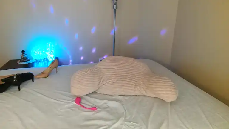 Bella_shine – Streamate Recorded Cam Show – 2025-10-16 22:47:58