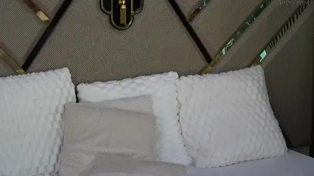 Mishabrizo – Myfreecams Recorded Cam Show – 2026-05-28 01:57:27