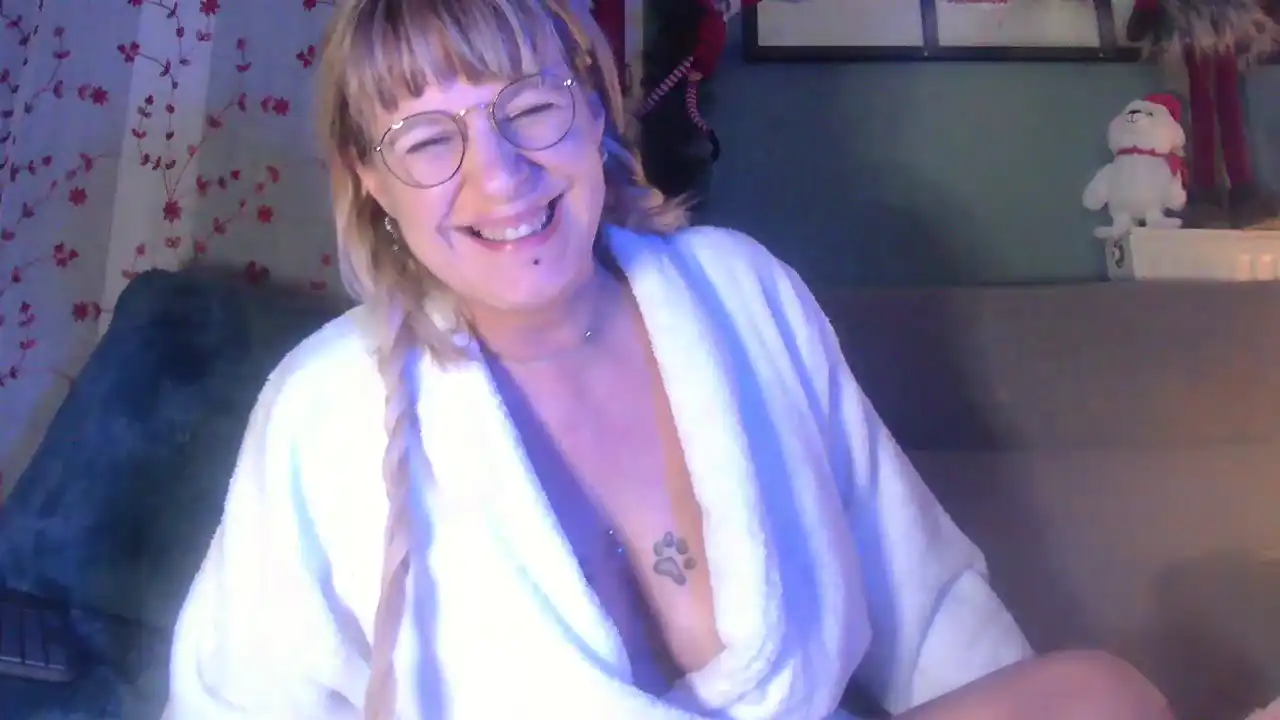 Delichieuse5 – Stripchat Recorded Cam Show – 2025-10-13 10:13:05