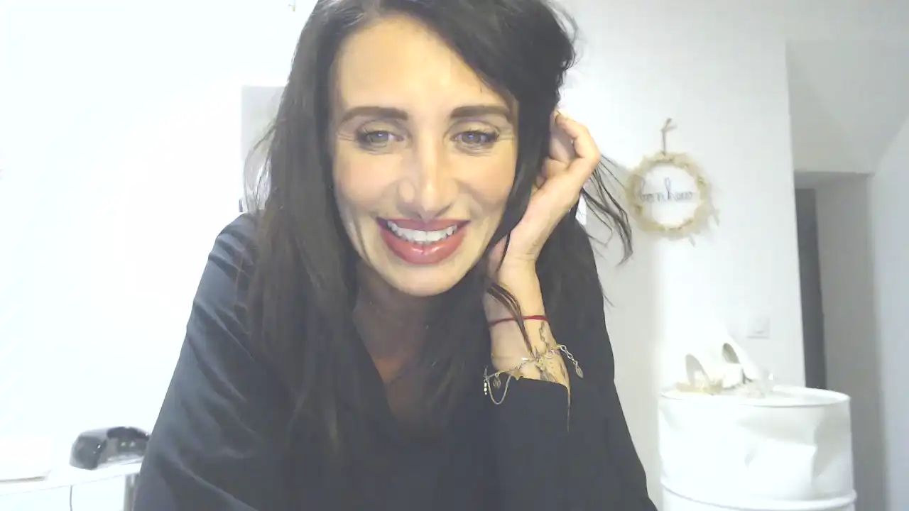 Gloryzavatrash – Cam4 Recorded Cam Show – 2026-06-26 23:25:08