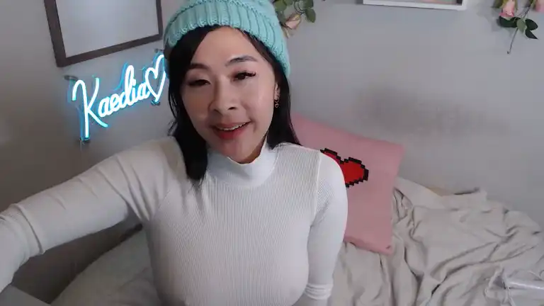Kaedialang – Streamate Recorded Cam Show – 2025-10-06 01:26:33
