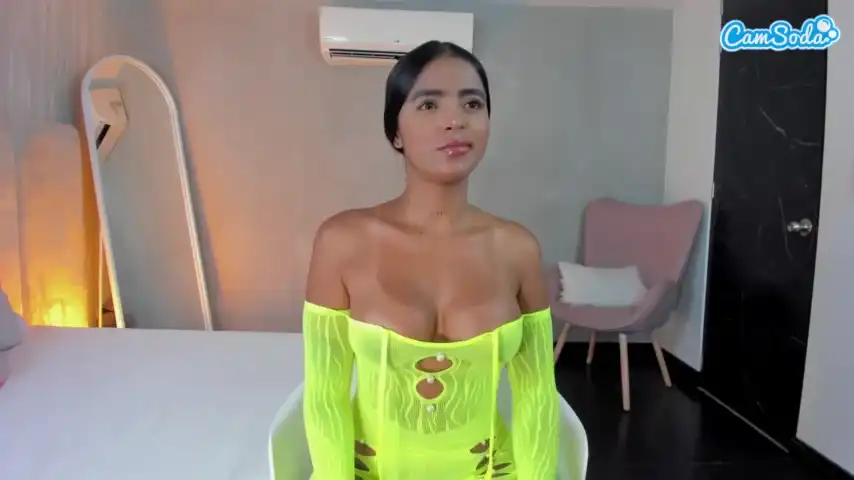 Lauracriistina – Camsoda Recorded Cam Show – 2025-07-22 18:40:39