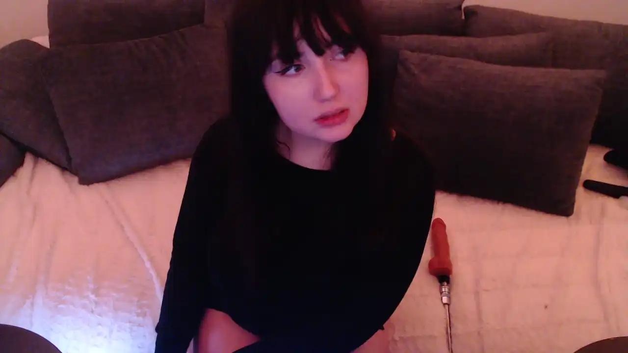 Lynylou – Stripchat Recorded Cam Show – 2026-01-11 05:39:29