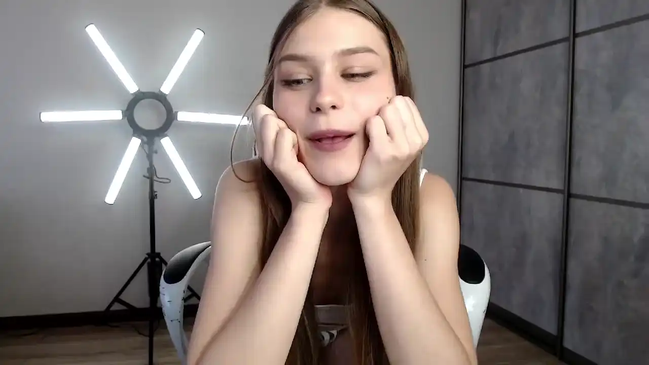 Melodytores – Amateur.tv Recorded Cam Show – 2026-05-18 20:02:53
