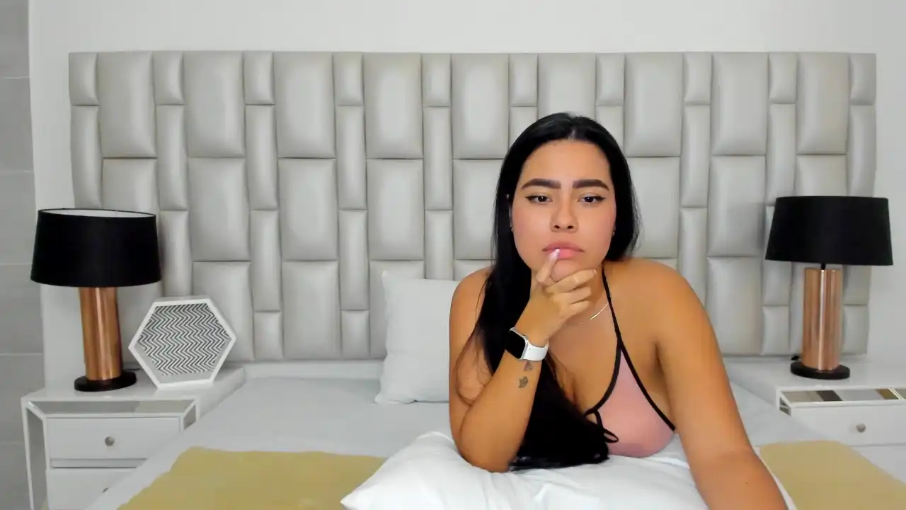 Paolaykatty – Xlovecam Recorded Cam Show – 2026-04-25 04:14:32