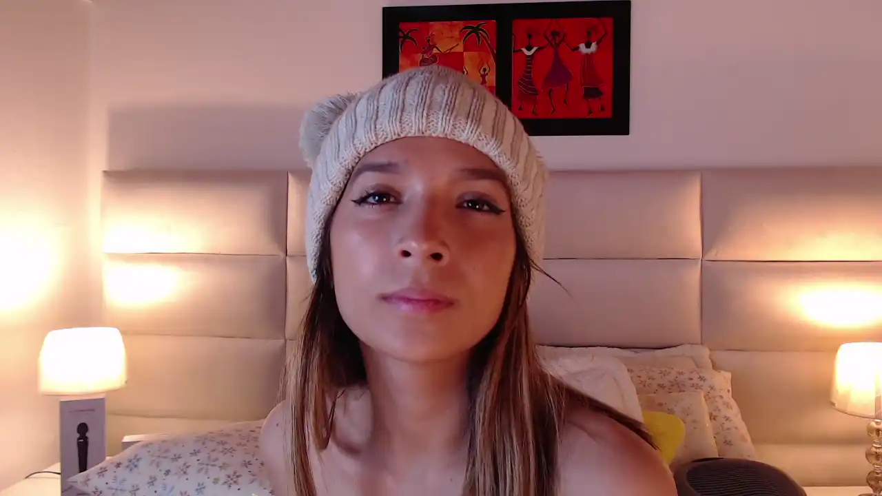 Daniamontana – Xlovecam Recorded Cam Show – 2025-09-08 22:51:08