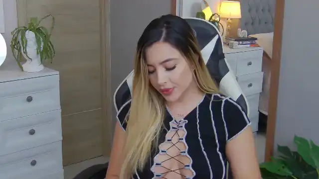 Alessia-miller – Flirt4free Recorded Cam Show – 2026-04-12 03:04:47