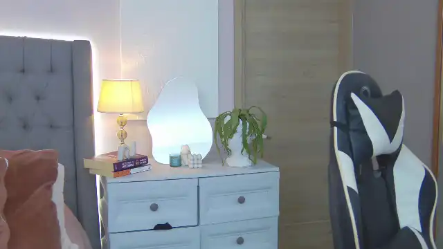 Alessia-miller – Flirt4free Recorded Cam Show – 2025-09-15 07:35:51