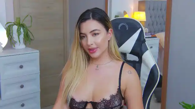 Alessia-miller – Flirt4free Recorded Cam Show – 2026-02-25 03:33:17