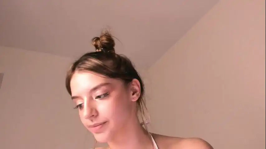 Lesi_moon – Chaturbate Recorded Cam Show – 2026-03-21 09:57:56