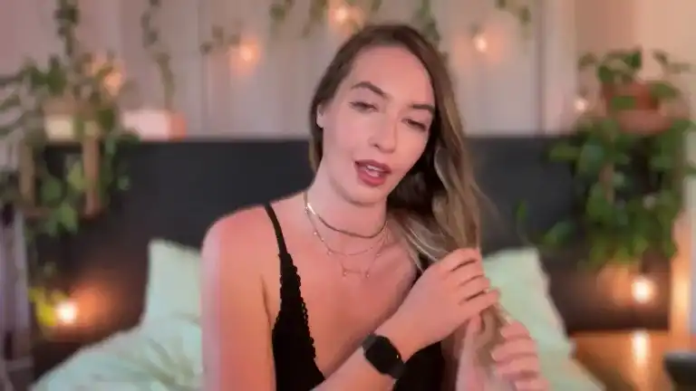 Electricapril – Streamate Recorded Cam Show – 2025-12-04 14:26:23