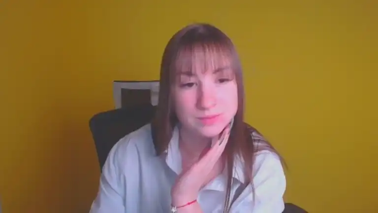 Izabellamoan – Streamate Recorded Cam Show – 2025-12-14 11:27:39
